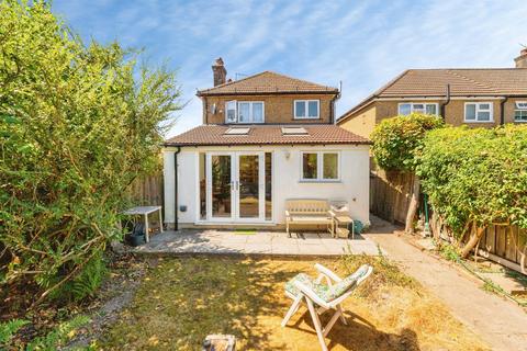 3 bedroom detached house for sale, Leggatts Way, Watford