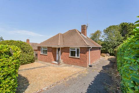 2 bedroom bungalow for sale, Grove End Road, Farnham, Surrey, GU9