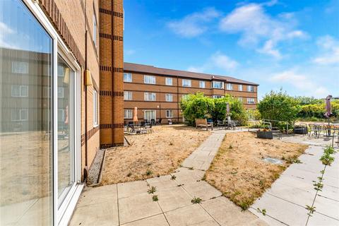 1 bedroom retirement property for sale, Beehive Lane, Ilford