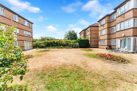 1 bedroom retirement property for sale, Beehive Lane, Ilford