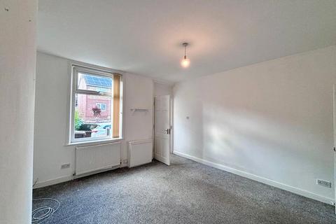2 bedroom terraced house for sale, Springstone Avenue, Ossett, West Yorkshire, WF5