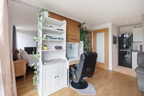 1 bedroom flat for sale, 21/10 Saltire Street, Granton, Edinburgh, EH5