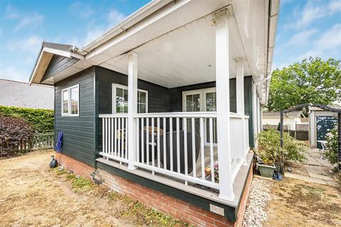 2 bedroom park home for sale, Garston Park, Tilehurst, Reading