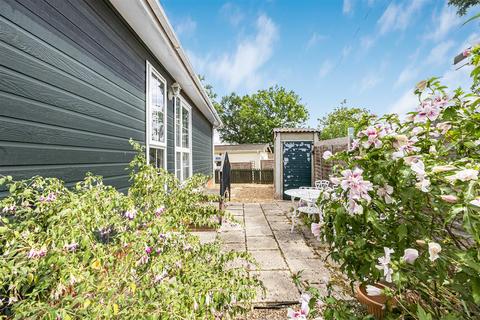 2 bedroom park home for sale, Garston Park, Tilehurst, Reading