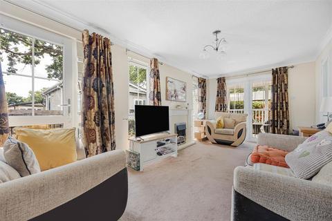 2 bedroom park home for sale, Garston Park, Tilehurst, Reading