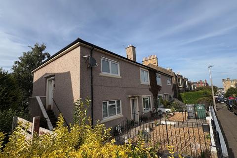 3 bedroom villa to rent, East Restalrig Terrace, Edinburgh, Midlothian, EH6