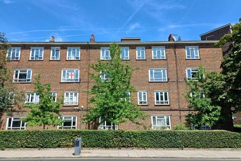 Newington Green Road, LONDON