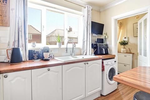 4 bedroom semi-detached house for sale, Deightonby Street, Thurnscoe, Rotherham, S63