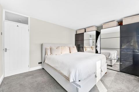 2 bedroom apartment for sale, Broadmead Road, Woodford Green, IG8
