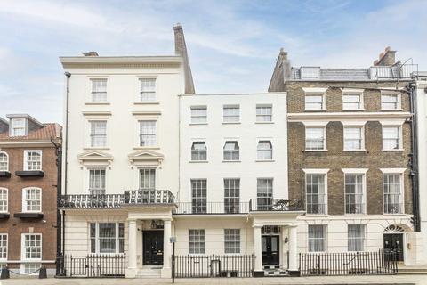 4 bedroom terraced house to rent, Park Street, London W1K