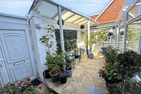 3 bedroom semi-detached house for sale, Bodelwyddan Avenue, Kinmel Bay, LL18