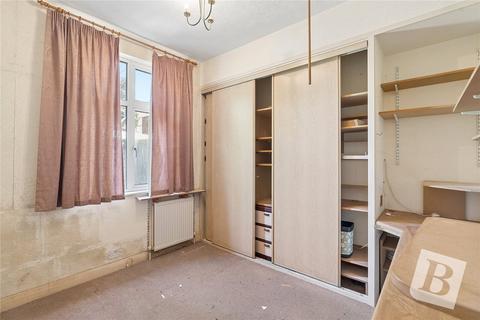 2 bedroom bungalow for sale, Tolworth Gardens, Chadwell Heath RM6