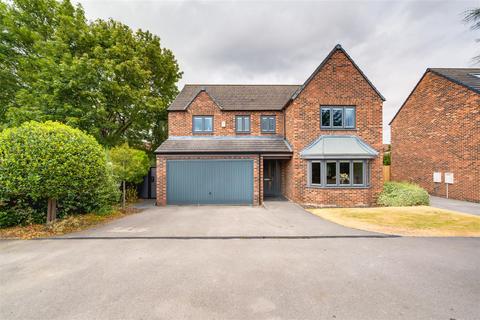 5 bedroom detached house for sale, Holmsley Lane, Leeds LS26