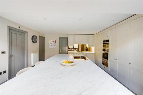5 bedroom detached house for sale, Holmsley Lane, Leeds LS26