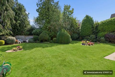 undefined, Warwick Road, Beaconsfield, HP9