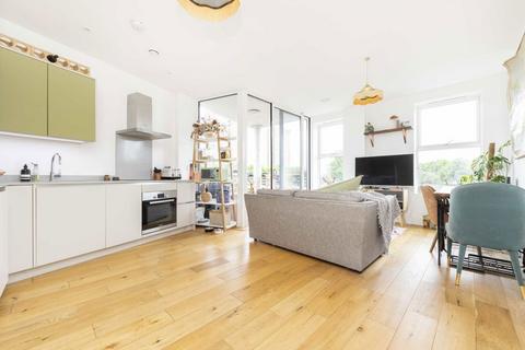 Cadogan Terrace, London E9