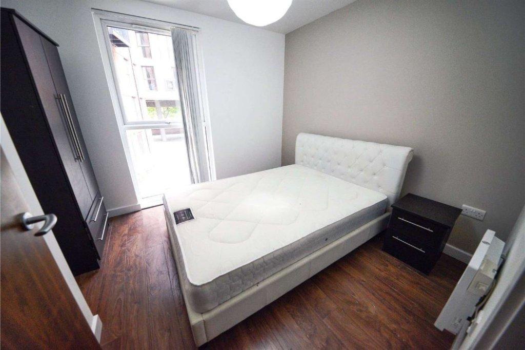 Apartment in Manchester, City Centre - View 4