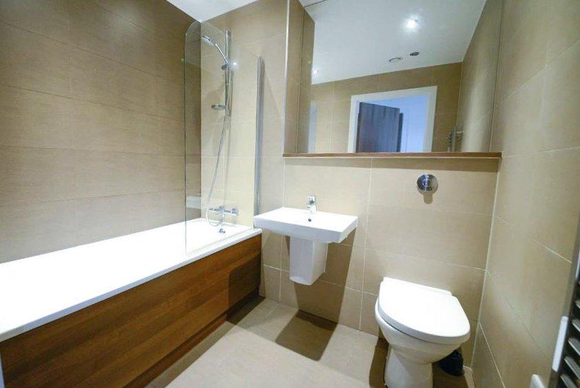 Apartment in Manchester, City Centre - View 5
