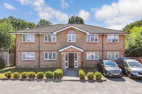 2 bedroom ground floor flat for sale, Lancaster Drive, Langdon Hills, Basildon, Essex