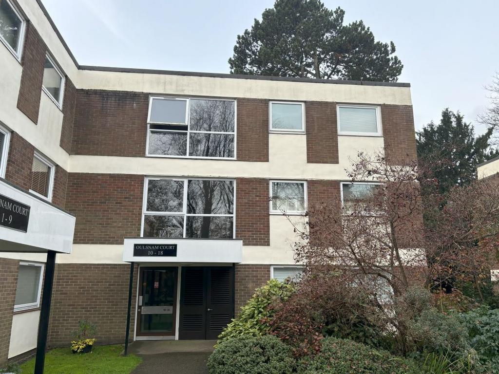 Flat 13 Oulsnam Court, Wake Green Park, Moseley, Birmingham, B13 9XT