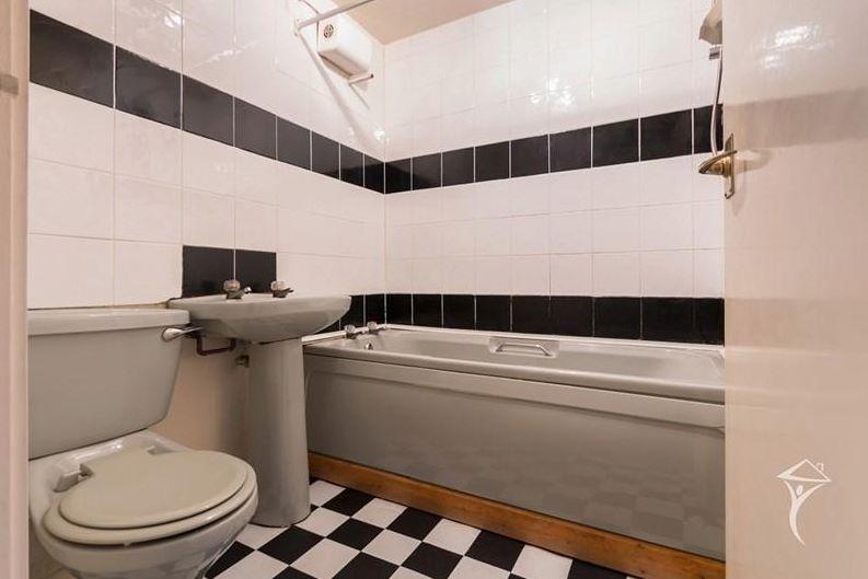 Apartment in Birmingham, West Midlands - View 5