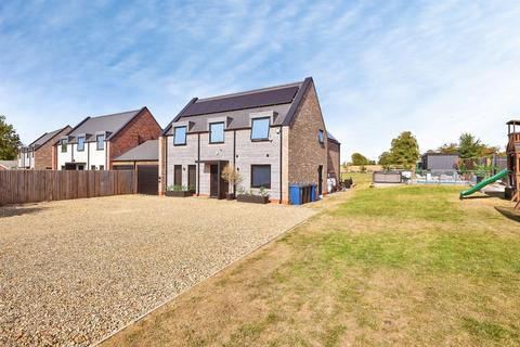 4 bedroom link detached house for sale, Great North Road, Norman Cross, Peterborough