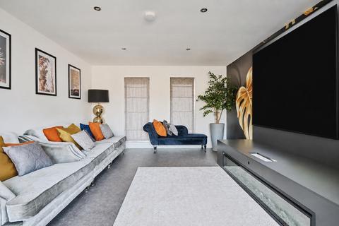 4 bedroom link detached house for sale, Great North Road, Norman Cross, Peterborough