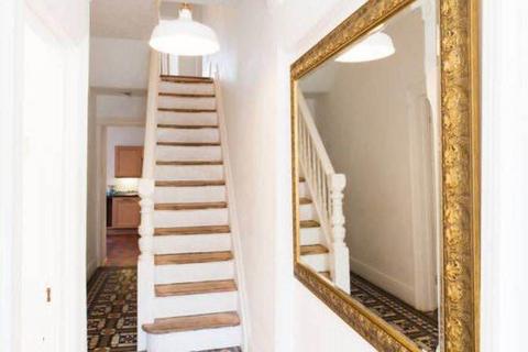 3 bedroom house to rent, Mackintosh Place, CARDIFF