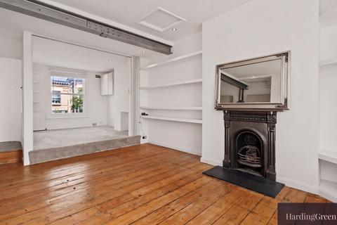 1 bedroom flat for sale, Dynham Road, West Hampstead, London NW6