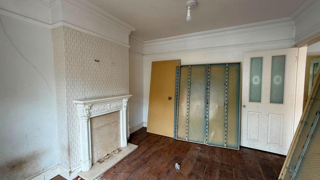 Living room, fireplace