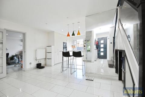 4 bedroom semi-detached house for sale, Steeplefield, Leigh-on-Sea, Essex, SS9