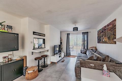 3 bedroom semi-detached house for sale, Park Avenue, Redhill