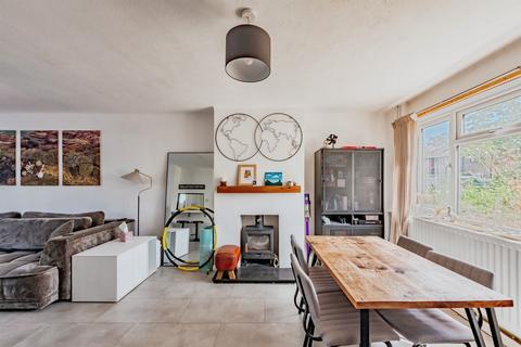 3 bedroom semi-detached house for sale, Park Avenue, Redhill