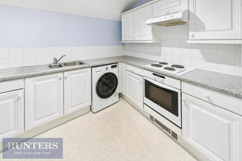 2 bedroom flat for sale, Priory Avenue, Southampton