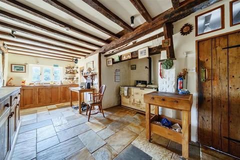 5 bedroom detached house for sale, Plymtree, Cullompton