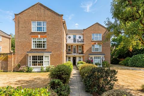 3 bedroom flat for sale, Phyllis Court Drive, Henley-On-Thames RG9