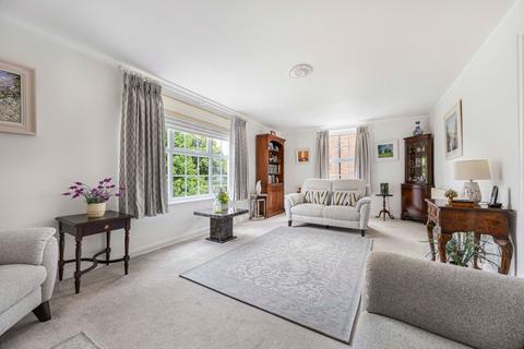 3 bedroom flat for sale, Phyllis Court Drive, Henley-On-Thames RG9