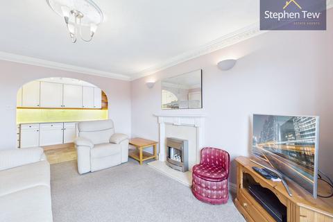 2 bedroom flat for sale, Windsor Court, Poulton-Le-Fylde FY6