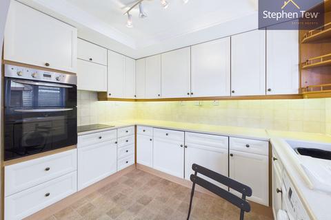 2 bedroom flat for sale, Windsor Court, Poulton-Le-Fylde FY6