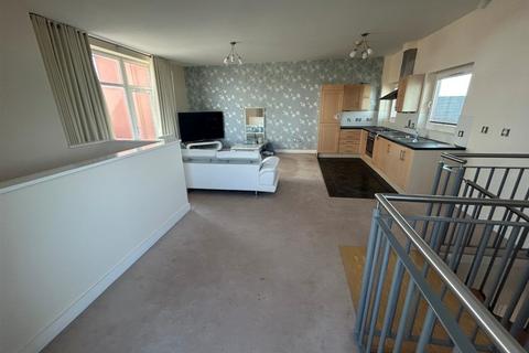 2 bedroom penthouse for sale, Gallery Square, WALSALL