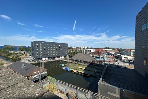 2 bedroom penthouse for sale, Gallery Square, WALSALL