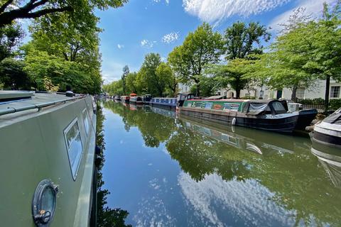 1 bedroom houseboat for sale, Maida Vale Avenue, Regent’s Canal, London W2