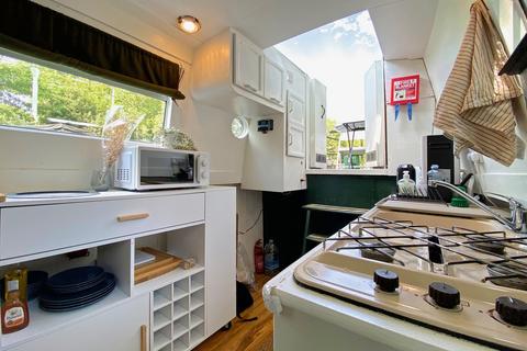 1 bedroom houseboat for sale, Maida Vale Avenue, Regent’s Canal, London W2