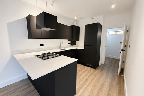 2 bedroom apartment to rent, Gingerbread Court (2), Michigan Avenue, E12