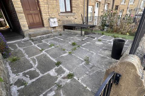 2 bedroom terraced house to rent, Moorbottom Road, Huddersfield, West Yorkshire, HD1