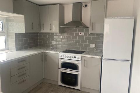 3 bedroom terraced house to rent, Bryn Crescent, Abertillery NP13