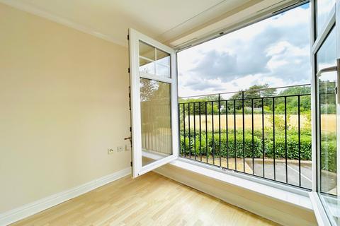 2 bedroom flat for sale, Crossland Mews, Lymm, WA13