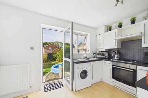 2 bedroom end of terrace house to rent, Walsh Avenue, Warfield, Berkshire, RG42
