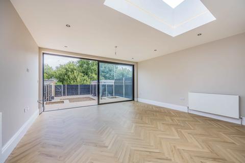 3 bedroom end of terrace house for sale, Stanley Avenue, Baffins
