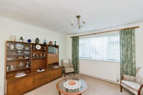 2 bedroom bungalow for sale, Alan Way, Brighton, East Sussex, BN2